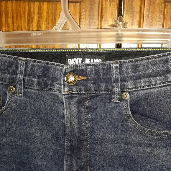DKNY JEANS Womens 30, Medium wash skinny jean Denim - Picture 3 of 8